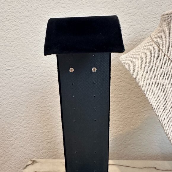 Hawaiian Sterling Silver Flower Earrings and Necklace Set - Picture 6 of 8